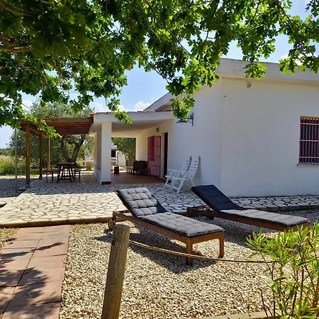 Casa Sicutera - Indipendente Situata A 4 Chilometri Dalla Di Su Petrosu * Orosei