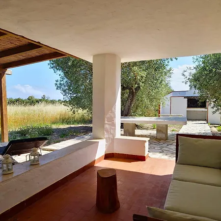 Casa Sicutera - Indipendente Situata A 4 Chilometri Dalla Di Su Petrosu